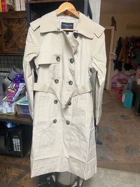 London Fog Women's Classic Double-Breasted Trench Coat in Beige